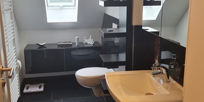 Monteurwohnung - Einzelbetten - Gelsenkirchen - Badezimmer  - Gepflegte Monteurwohnung (Alleinnutzung) für bis zu 4 Personen