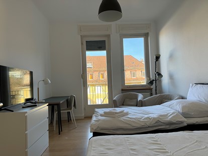 Monteurwohnung - Einzelbetten - Mönsheim - Schlafzimmer - Quartiere auf Zeit 