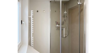 Monteurwohnung - Art der Unterkunft: Gästehaus - PLZ 22399 (Deutschland) - Dusche im Badezimmer - Nordhaus A7 bei Hamburg