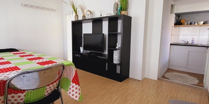 Monteurwohnung - Küche: eigene Küche - Groß-Gerau - Zimmer - J&P Brunetti Zimmervermietung Darmstadt