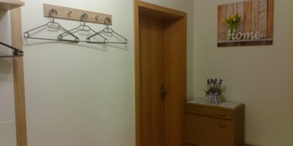 Monteurwohnung - Zimmertyp: Doppelzimmer - Döbeln - Garderobe - Giesis Wohlfühloase