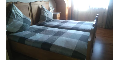 Monteurwohnung - PLZ 79682 (Deutschland) - Schlafzimmer  2  Betten 100 cm x 200 cm - Rolf Diesslin
