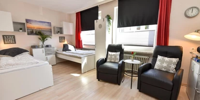 Monteurwohnung - Zimmertyp: Einzelzimmer - PLZ 27476 (Deutschland) - Bequeme verstellbare Relaxsessel  - DiekleineEmma 