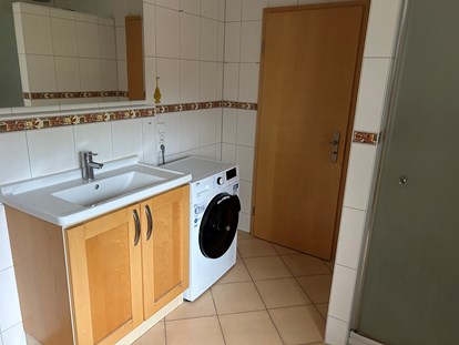 Monteurwohnung - Waschmaschine - Schwäbische Alb - Stauferland Apartments Bartholomä