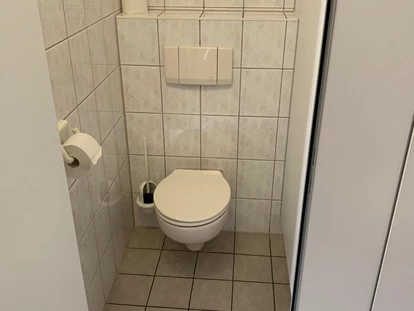 Monteurwohnung - Badezimmer: eigenes Bad - Obergröningen - Stauferland Apartments Wißgoldingen