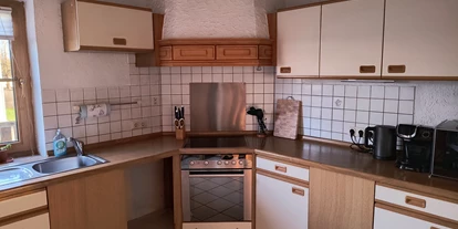 Monteurwohnung - Küche: eigene Küche - PLZ 92712 (Deutschland) - Gut ausgestattete Küche mit Sitzgelegenheiten  - Ferienwohnung Lang 