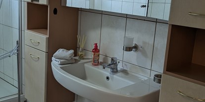 Monteurwohnung - Badezimmer: Gemeinschaftsbad - PLZ 14612 (Deutschland) - Handwerker Wohnung Krüger