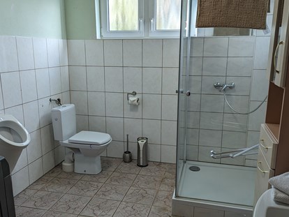 Monteurwohnung - Badezimmer: Gemeinschaftsbad - Schönwalde (Landkreis Havelland) - Handwerker Wohnung Krüger
