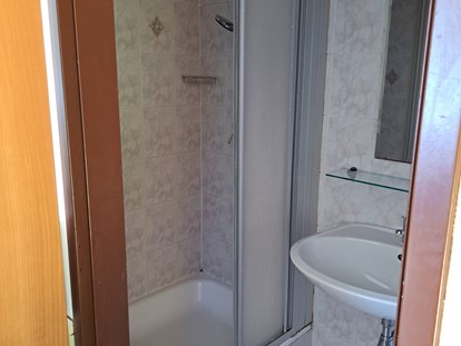 Monteurwohnung - Badezimmer: eigenes Bad - Vösendorf - Privatzimmer BRAUNIAS
