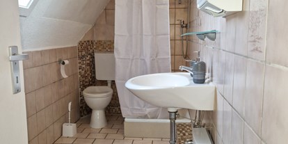 Monteurwohnung - Badezimmer: Gemeinschaftsbad - PLZ 38530 (Deutschland) - Zimmervermietung Hahn