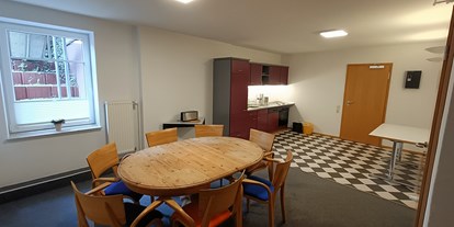 Monteurwohnung - WLAN - Bienenbüttel - Gemeinschaftsküche Untergeschoss Koyahaus  - Missionarisches Zentrum Hanstedt | Das Koyahaus