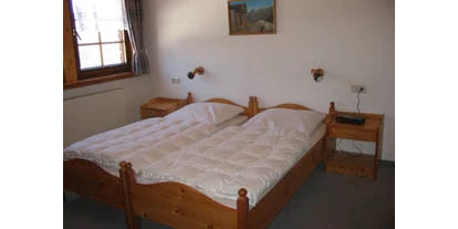 Monteurwohnung - Kühlschrank - Häusern (Landkreis Waldshut) - seperat zubuchbares Doppelzimmer. Betten können auf Wunsch einzeln gestellt werden - Haus Frommherz