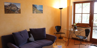 Monteurwohnung - Art der Unterkunft: Ferienwohnung - Region Schwaben - Gemütliche 2-Zimmer-Einliegerwohnung mit großer Terrasse