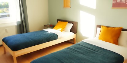 Monteurwohnung - Zimmertyp: Doppelzimmer - Hohenwarthe - Schlafzimmer inkl. Bettwäsche, HomeRent Unterkunft in Magdeburg in zentraler Lage - HomeRent in Magdeburg