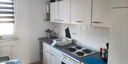Monteurwohnung - Kaffeemaschine - Ranies - komplett ausgestattete Küche inkl. Elektrogeräte; HomeRent Unterkunft in zentraler Lage von Magdeburg - HomeRent in Magdeburg
