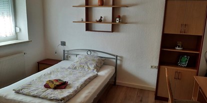 Monteurwohnung - Bettwäsche: Bettwäsche inklusive - PLZ 08134 (Deutschland) - Einzelzimmer in der Wohnung - Wohnung Petra