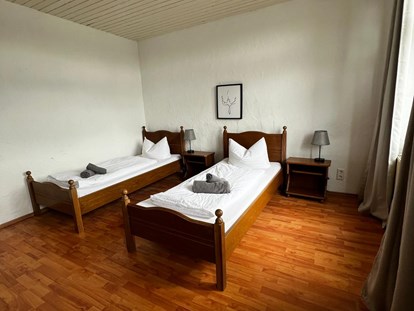 Monteurwohnung - Zimmertyp: Doppelzimmer - Würzburg Heuchelhof - Mainstr. 30 Schlafzimmer
 - Gasthof zum goldenen Schiff