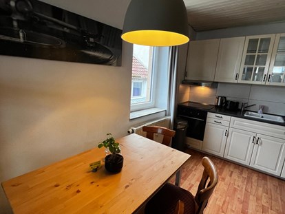 Monteurwohnung - Küche: eigene Küche - Castell - Mainstr. 30 Küche 
 - Gasthof zum goldenen Schiff