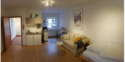 Monteurwohnung - Art der Unterkunft: Apartment - Kirchheim an der Weinstraße - Blick auf den Essplatz/ Küche - Appartement Ludwigshafen-Maudach 