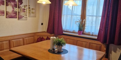 Monteurwohnung - Küche: eigene Küche - PLZ 82041 (Deutschland) - Esszimmer  - Fremdenzimmer Schlecht