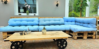Monteurwohnung - Art der Unterkunft: Gästehaus - Binnenland - Couch Fewo Selker - Selker Noor Apartments UG