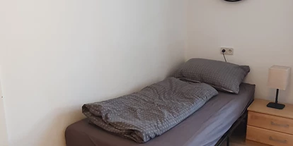 Monteurwohnung - Art der Unterkunft: Apartment - Puch (Weißenstein) - Bett - BoRa Monteurzimmer Villach
