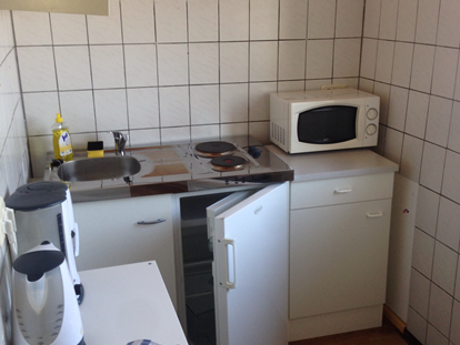 Monteurwohnung - Kühlschrank - Veitsbronn - Küche  - Fewoböhm 