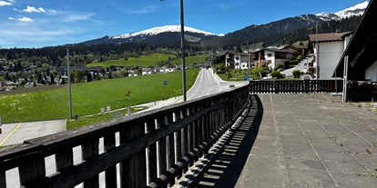 Monteurwohnung - Parkplatz: kostenpflichtige Parkplätze in der Straße - Schweiz - 1 Zimmer Studio zur Vermietung mit Panorama-Terrasse