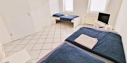 Monteurwohnung - Einzelbetten - PLZ 52224 (Deutschland) - Schlafzimmer, HomeRent Unterkunft in Düren - HomeRent in Düren