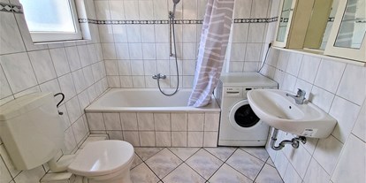 Monteurwohnung - Badezimmer: eigenes Bad - Düren - Badezimmer, HomeRent Unterkunft in Düren - HomeRent in Düren