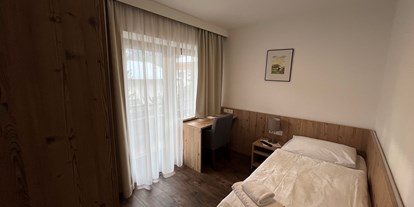 Monteurwohnung - Zimmertyp: Doppelzimmer - Tal (Berwang) - Pension Alpina 