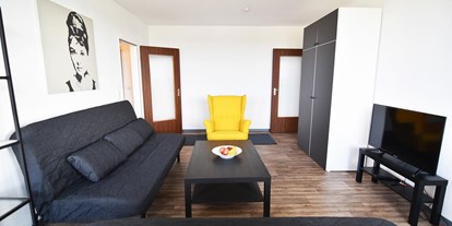 Monteurwohnung - Zimmertyp: Mehrbettzimmer - PLZ 46242 (Deutschland) - Wohnzimmer, HomeRent Unterkunft in Duisburg - HomeRent in Duisburg