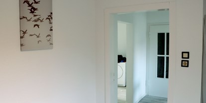 Monteurwohnung - Zimmertyp: Doppelzimmer - PLZ 42103 (Deutschland) - Flur, HomeRent Unterkunft in Remscheid  - HomeRent in Remscheid