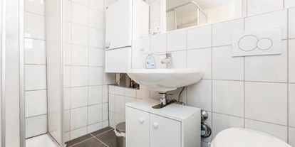 Monteurwohnung - Einzelbetten - Köln Mühlheim - Badezimmer, HomeRent Unterkunft in Frechen - HomeRent in Frechen