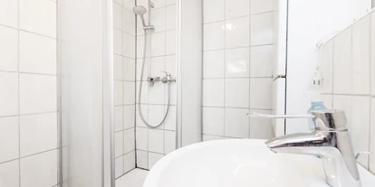 Monteurwohnung - Küche: eigene Küche - PLZ 50672 (Deutschland) - Badezimmer, HomeRent Unterkunft in Frechen - HomeRent in Frechen