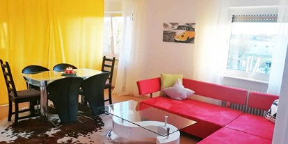 Monteurwohnung - Zimmertyp: Doppelzimmer - Friedrichsdorf (Hochtaunuskreis) - Wohnzimmer, HomeRent Unterkunft in Niederdorfelden - HomeRent in Niederdorfelden