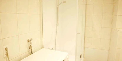 Monteurwohnung - Zimmertyp: Einzelzimmer - PLZ 58456 (Deutschland) - Badezimmer, HomeRent Unterkunft in Wuppertal - HomeRent in Wuppertal