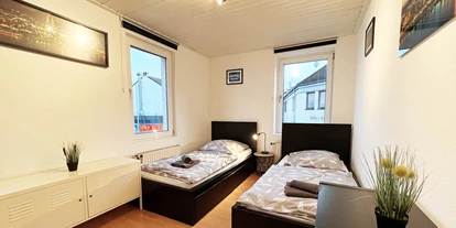 Monteurwohnung - Bettwäsche: Bettwäsche inklusive - PLZ 53879 (Deutschland) - Schlafzimmer, HomeRent Unterkunft in Mechernich - HomeRent in Mechernich