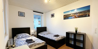 Monteurwohnung - Badezimmer: eigenes Bad - PLZ 52391 (Deutschland) - Schlafzimmer, HomeRent Unterkunft in Mechernich - HomeRent in Mechernich