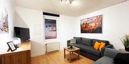 Monteurwohnung - Küche: eigene Küche - Nettersheim - Wohnzimmer, HomeRent Unterkunft in Mechernich - HomeRent in Mechernich