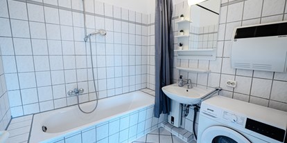 Monteurwohnung - Badezimmer: eigenes Bad - PLZ 23847 (Deutschland) - Badezimmer, HomeRent Unterkunft in Ahrensburg - HomeRent in Ahrensburg