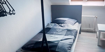 Monteurwohnung - Bettwäsche: Bettwäsche inklusive - PLZ 47799 (Deutschland) - Schlafzimmer, HomeRent Unterkunft in Krefeld - HomeRent in Krefeld