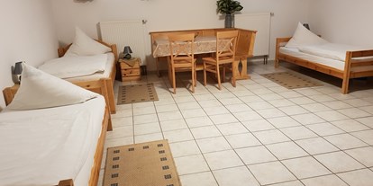 Monteurwohnung - Küche: Gemeinschaftsküche - Langquaid - Mehrbettzimmer (34 qm) - Zimmervermietung Rank