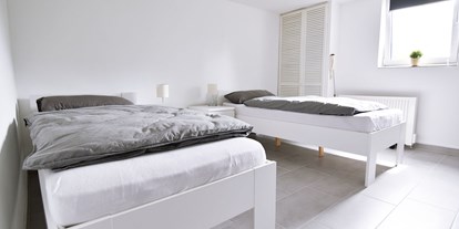 Monteurwohnung - Einzelbetten - Köln Brühl - Schlafzimmer, HomeRent Unterkunft in Wesseling - HomeRent in Wesseling