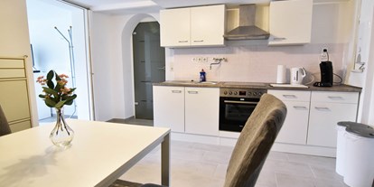 Monteurwohnung - Zimmertyp: Doppelzimmer - PLZ 50859 (Deutschland) - Küche, HomeRent Unterkunft in Wesseling - HomeRent in Wesseling