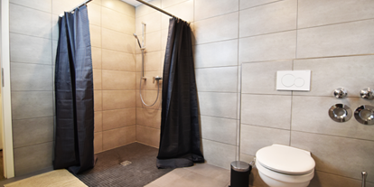 Monteurwohnung - Zimmertyp: Mehrbettzimmer - PLZ 42551 (Deutschland) - Badezimmer, HomeRent Unterkunft in Solingen - HomeRent in Solingen