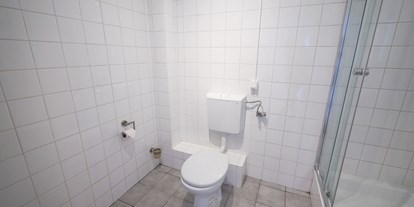 Monteurwohnung - Badezimmer: eigenes Bad - Grabau (Kreis Stormarn) - Badezimmer, HomeRent Unterkunft in Seth - HomeRent in Seth