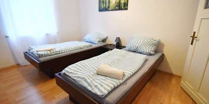 Monteurwohnung - Kühlschrank - PLZ 53881 (Deutschland) - Schlafzimmer, HomeRent Unterkunft in Satzvey - HomeRent in Satzvey