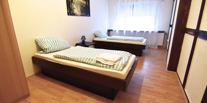 Monteurwohnung - Zimmertyp: Mehrbettzimmer - PLZ 53879 (Deutschland) - Schlafzimmer, HomeRent Unterkunft in Satzvey - HomeRent in Satzvey