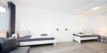 Monteurwohnung - Einzelbetten - Gelsenkirchen Herne - Wohn-/Schlafzimmer, HomeRent Unterkunft in Gladbeck - HomeRent in Gladbeck